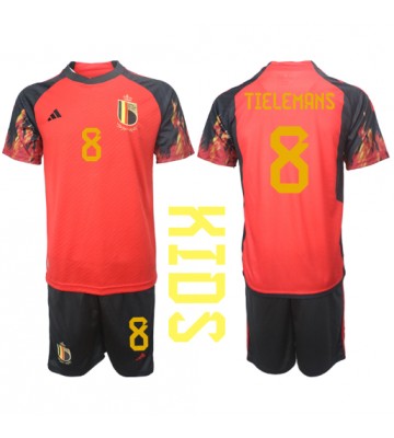 Belgien Youri Tielemans #8 Replika Babytøj Hjemmebanesæt Børn VM 2022 Kortærmet (+ Korte bukser)